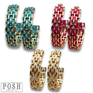 Gold and raffia hoop earring
