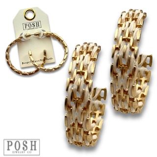 Gold and raffia hoop earring