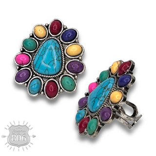 Triangle stone flower ring