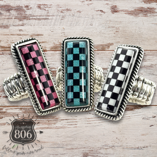 Checkerboard print stretch ring