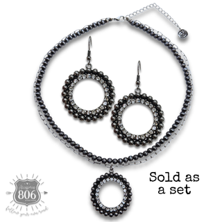 Burnished bead and pendant necklace set